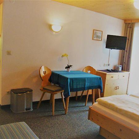 Gaestehaus Roland Kirchberg in Tirol Buitenkant foto